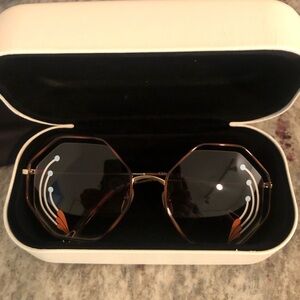 Chloe retro style sunglasses